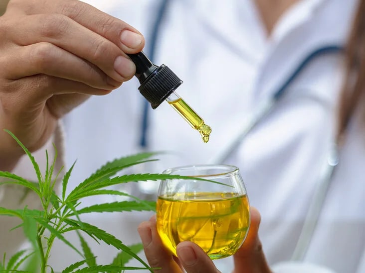 Doctors Hate Him! Discover the Secret Cannabis Oil Miracle They Don't Want You to Know!